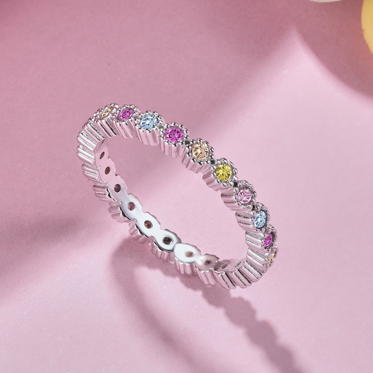 [GALE]Unique Scintillating Round Cut Daily Ring