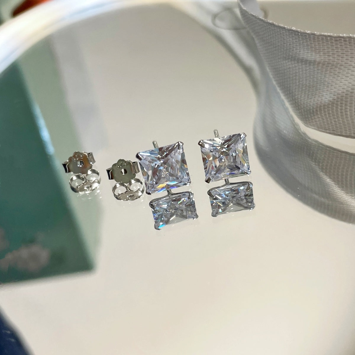 [GALE]Ornate Square Shape Earrings