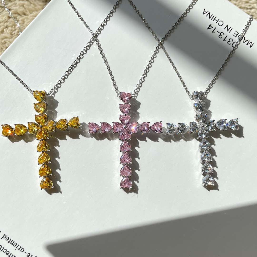 [GALE]Radiant Cross Shape Necklace