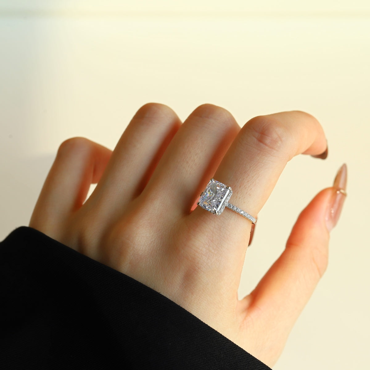 [GALE]4.0 Carat Luxurious Engagement Ring