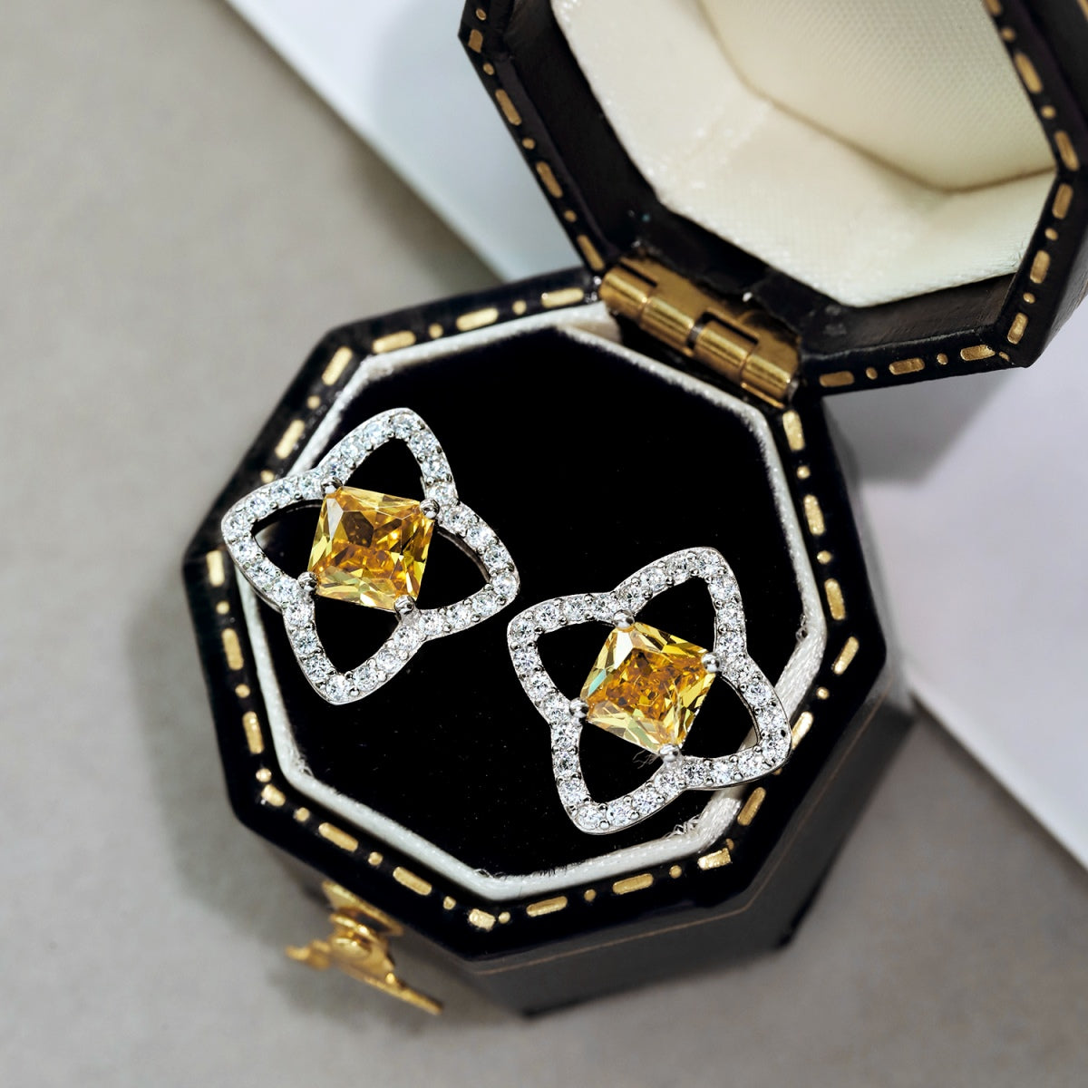 [GALE]Elegant Star Shape Princess Cut Daily Earrings
