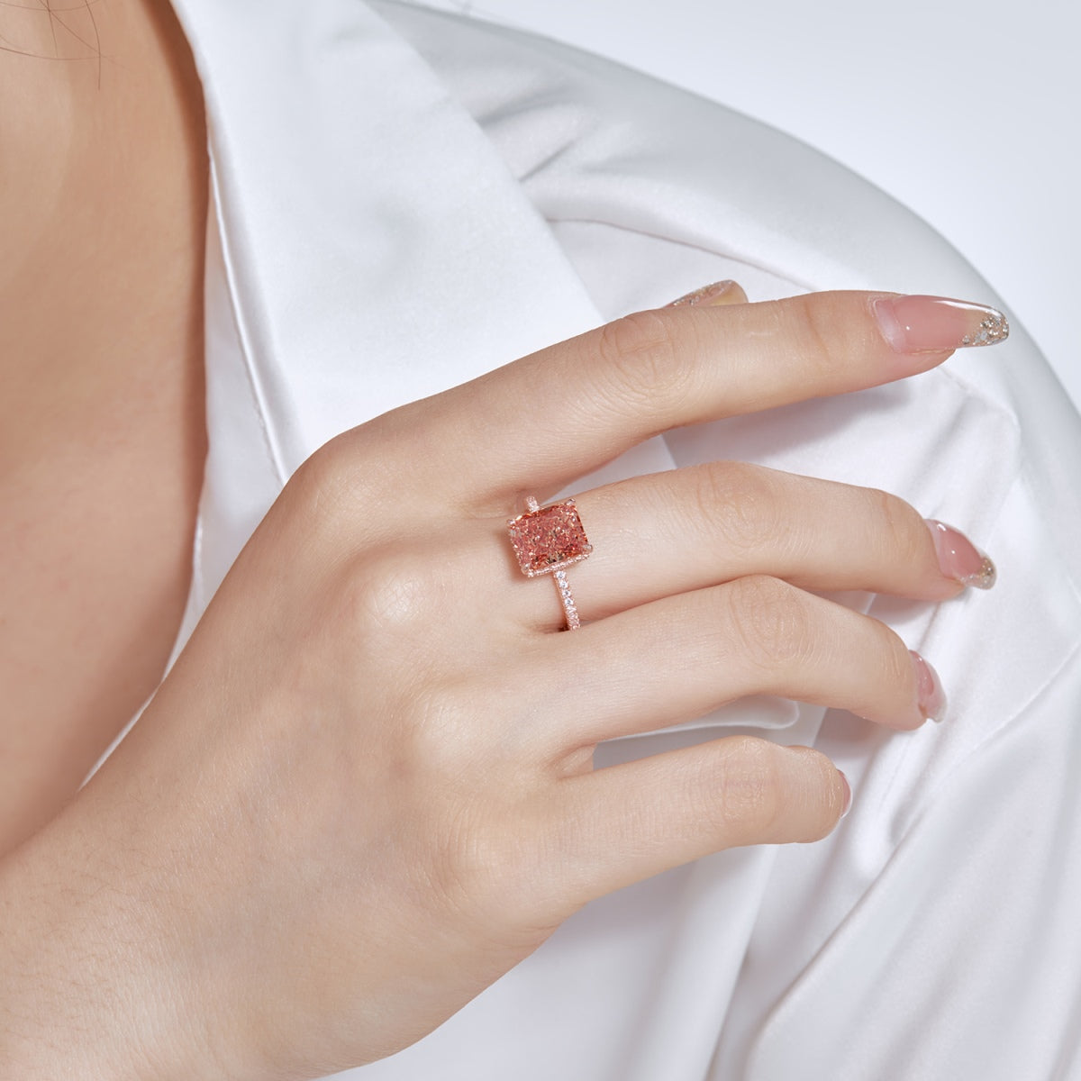 [GALE]4.0 Carat Luxurious Engagement Ring