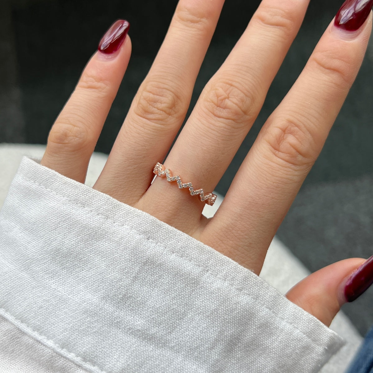 [GALE]Delicate Enchanting Wave Shape Daily Ring