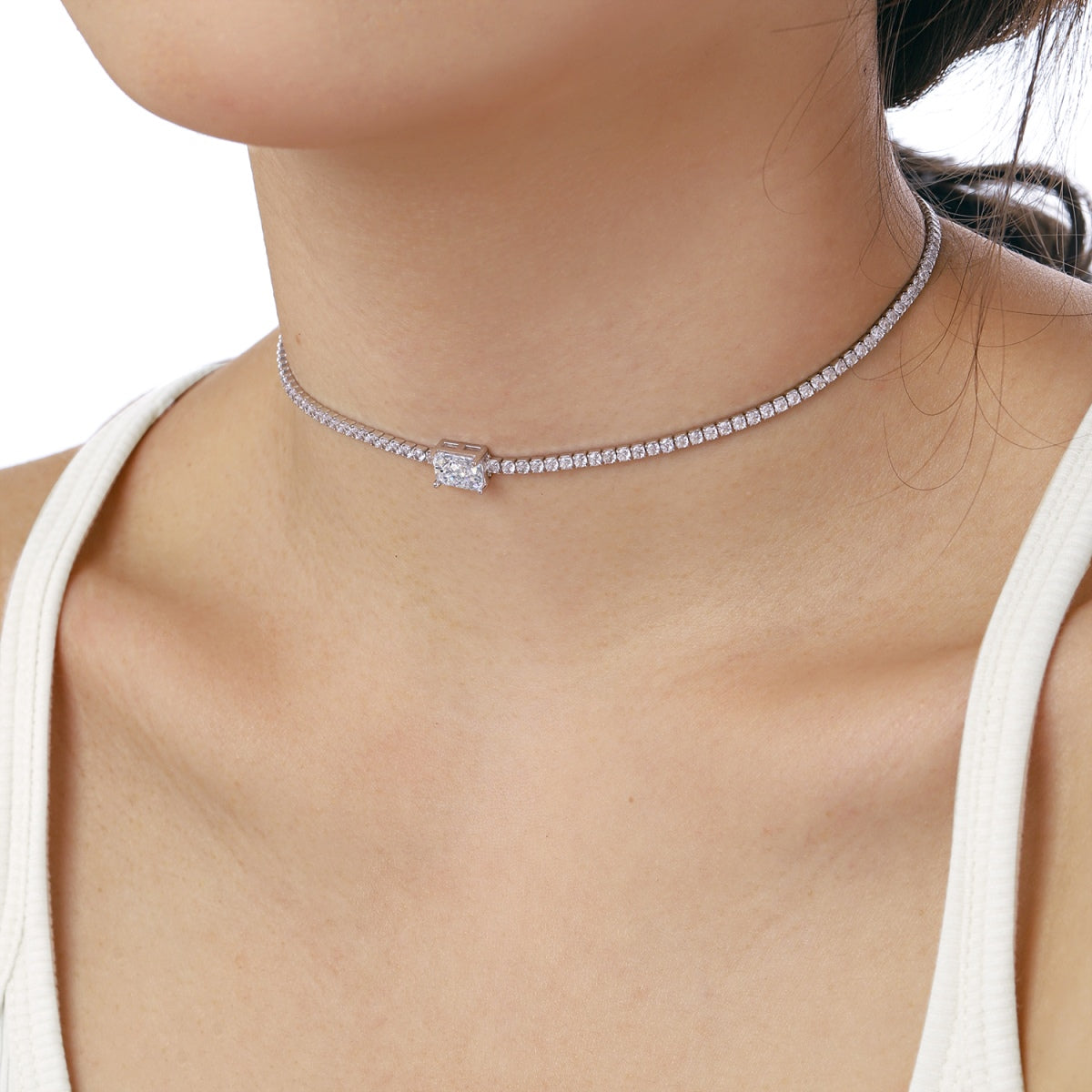 [GALE]2.0 carat Ornate Emerald Cut Necklace