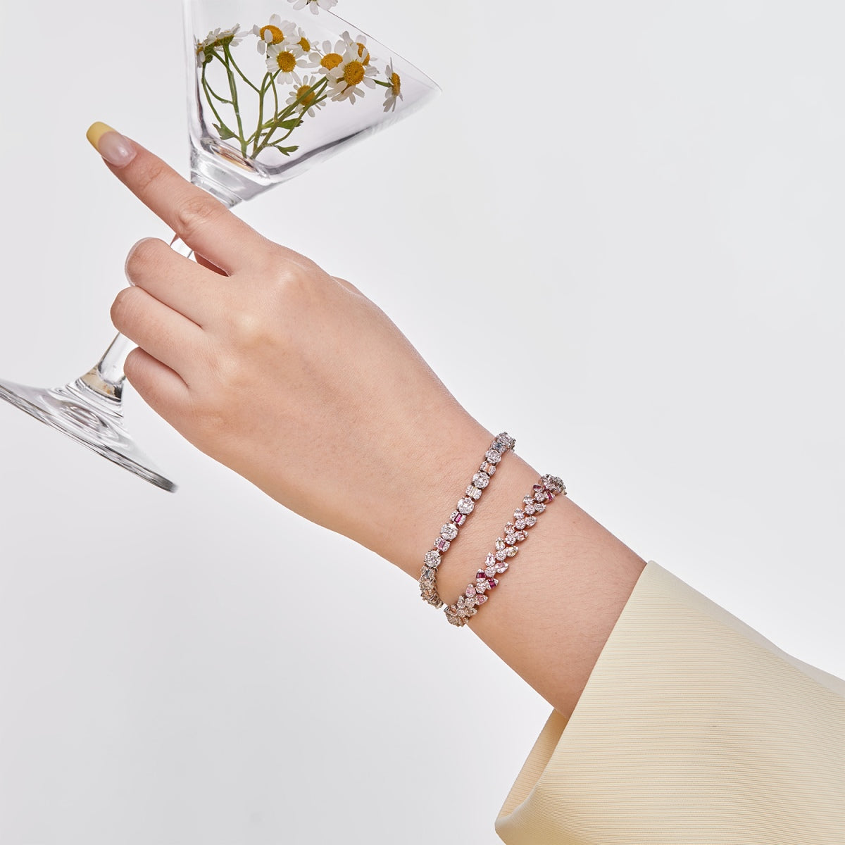 [GALE]Dazzling Radiant Multi Cut Daily Bracelet