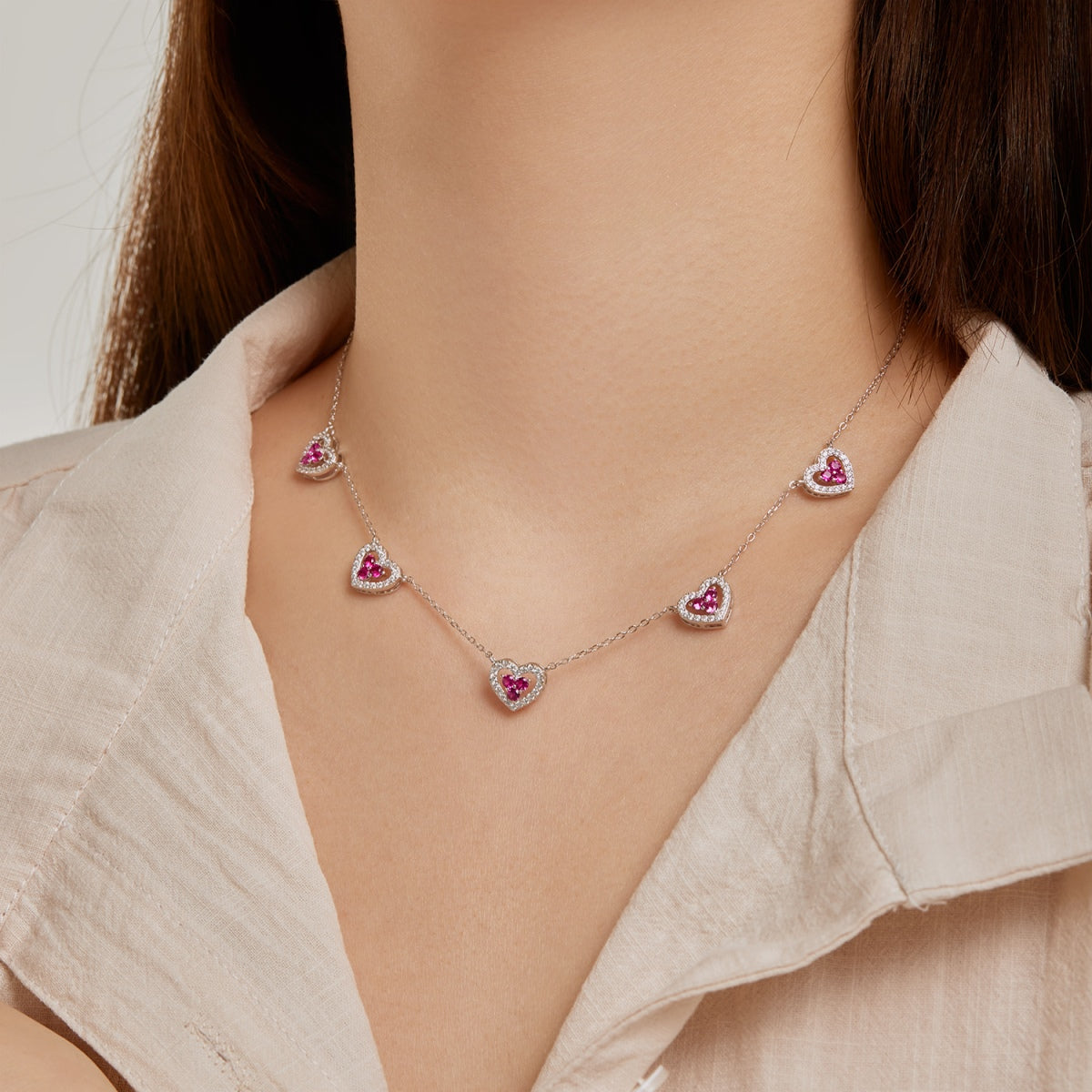 [GALE]Sparkling Five Heart Necklace