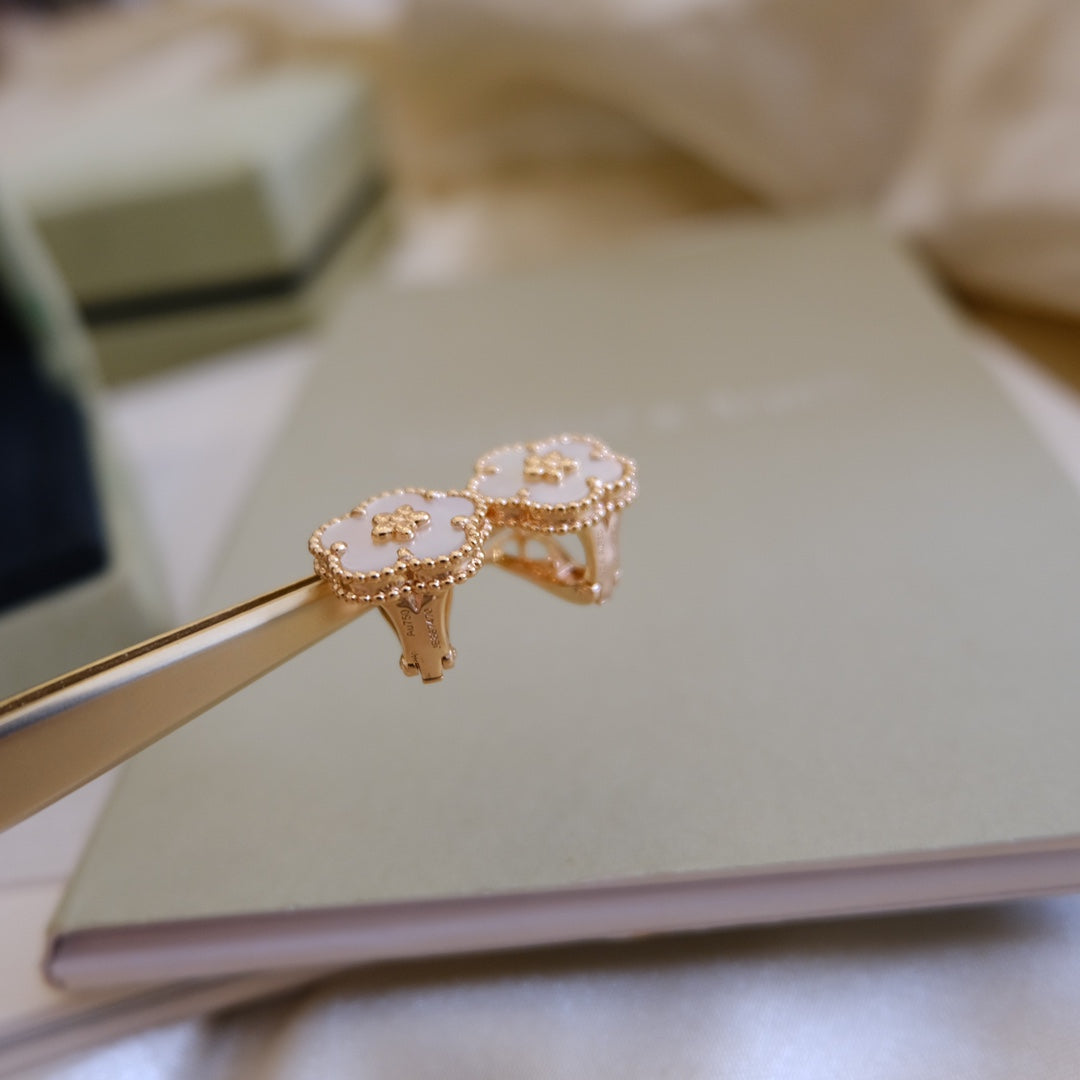 [GALE]LUCKY PINK GOLD WHITE MOP EARRINGS