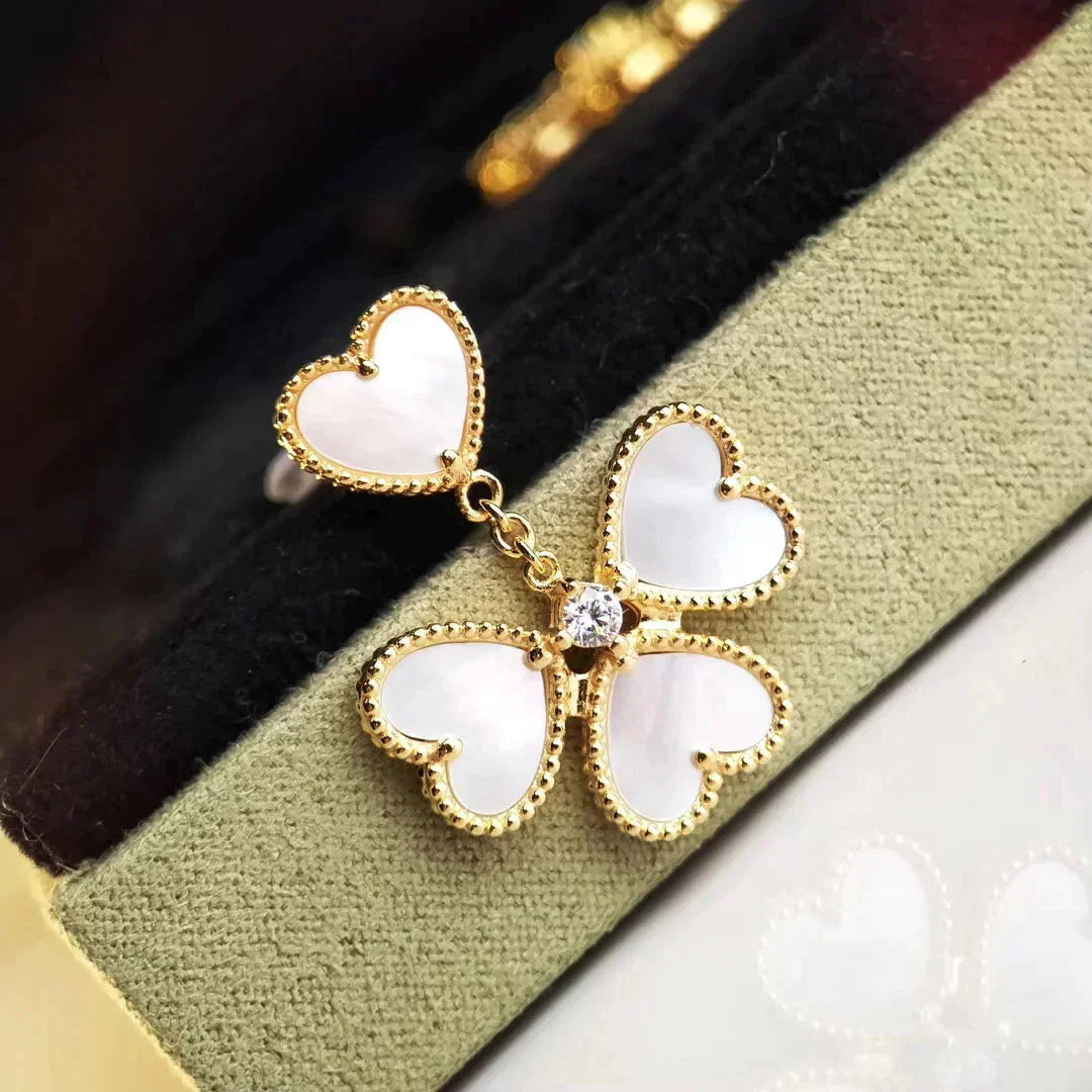[GALE]CLOVER SWEET WHITE MOP EARRINGS