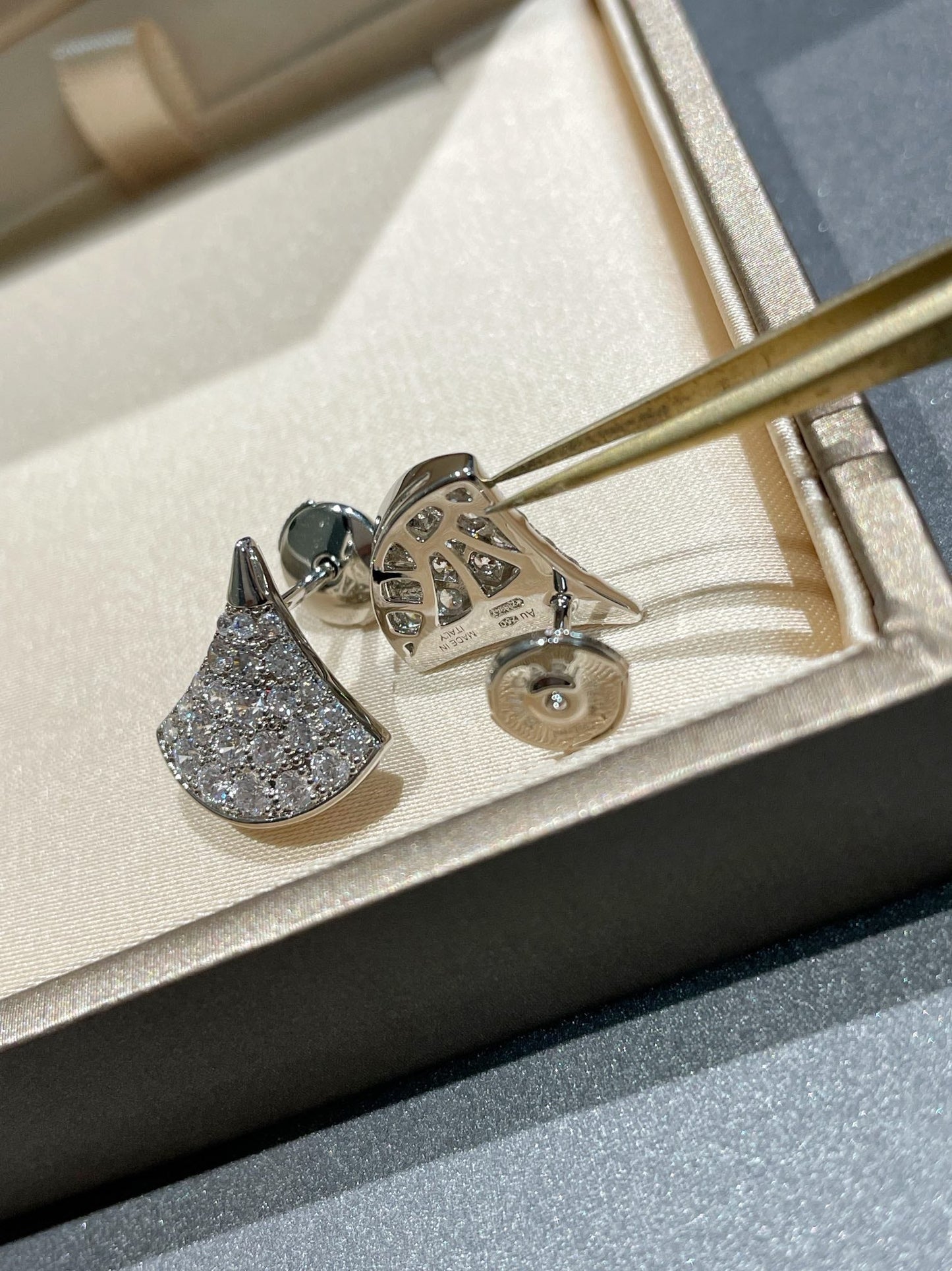 [GALE]DREAM STUD EARRINGS DIAMOND