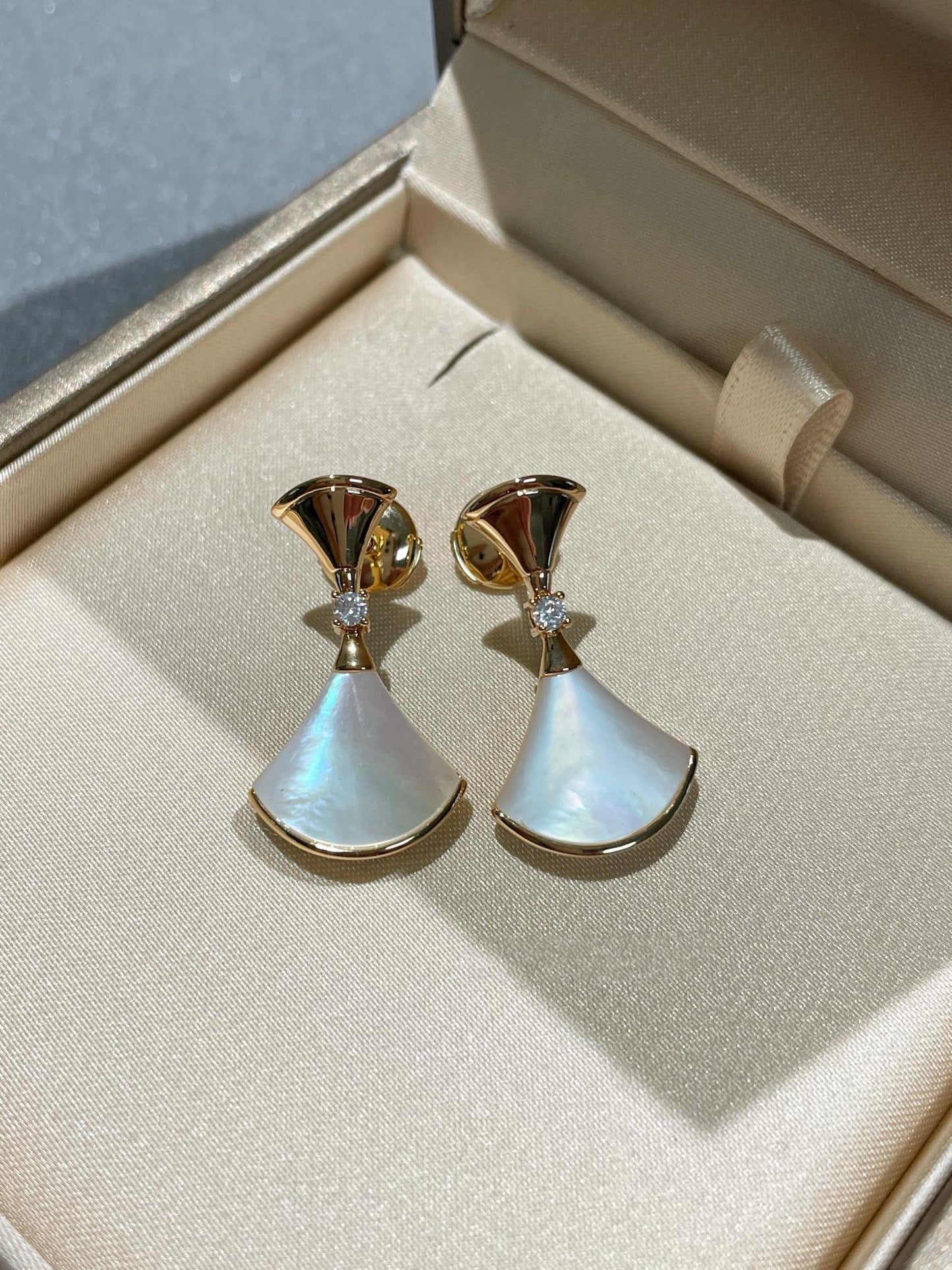 [GALE]DREAM MOP 1 DIAMOND EARRINGS