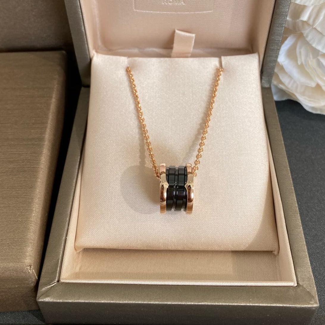 [GALE]ZERO 1 BLACK CERAMIC PINK GOLD NECKLACE