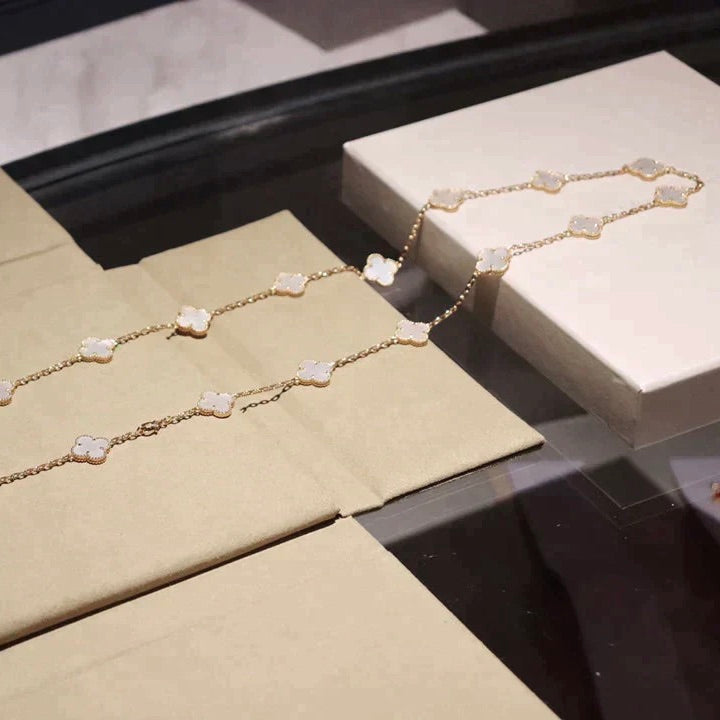 [GALE]CLOVER 20 MOTIFS WHITE MOP NECKLACE