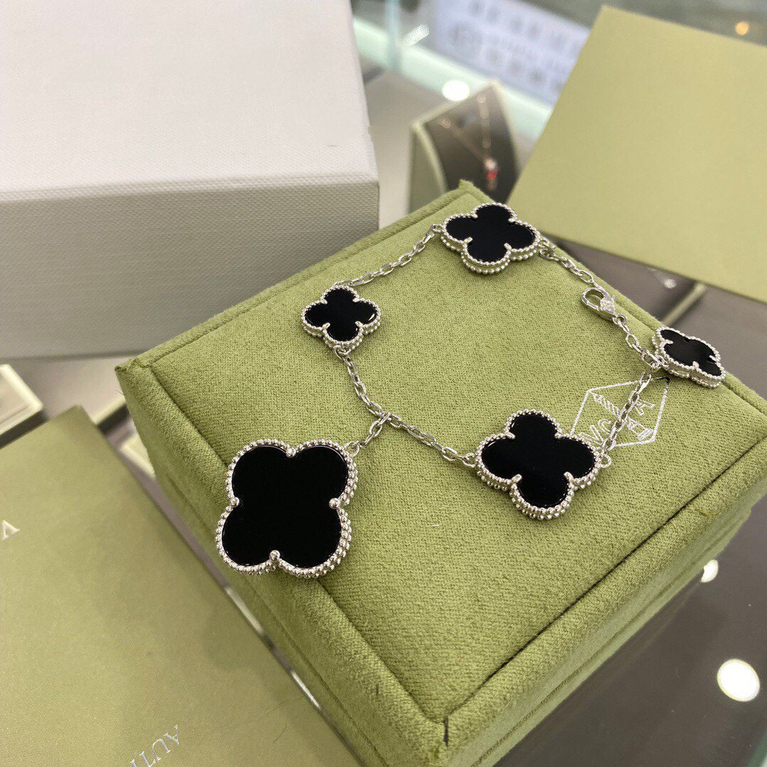 [GALE]CLOVER 5 MOTIFS SIVLER ONYX BRACELET