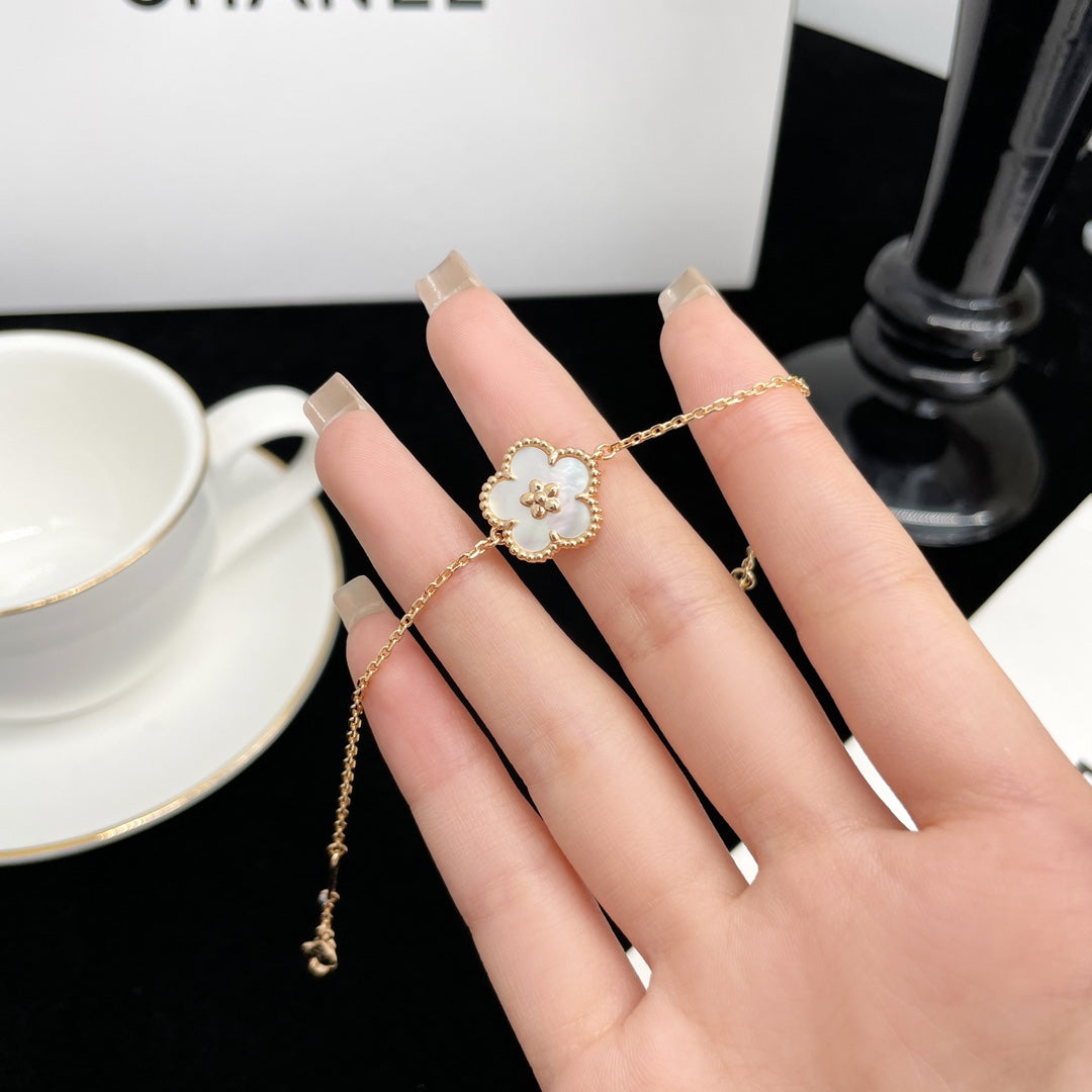 [GALE]LUCKY SPRING ROSE GOLD MOP BRACELET