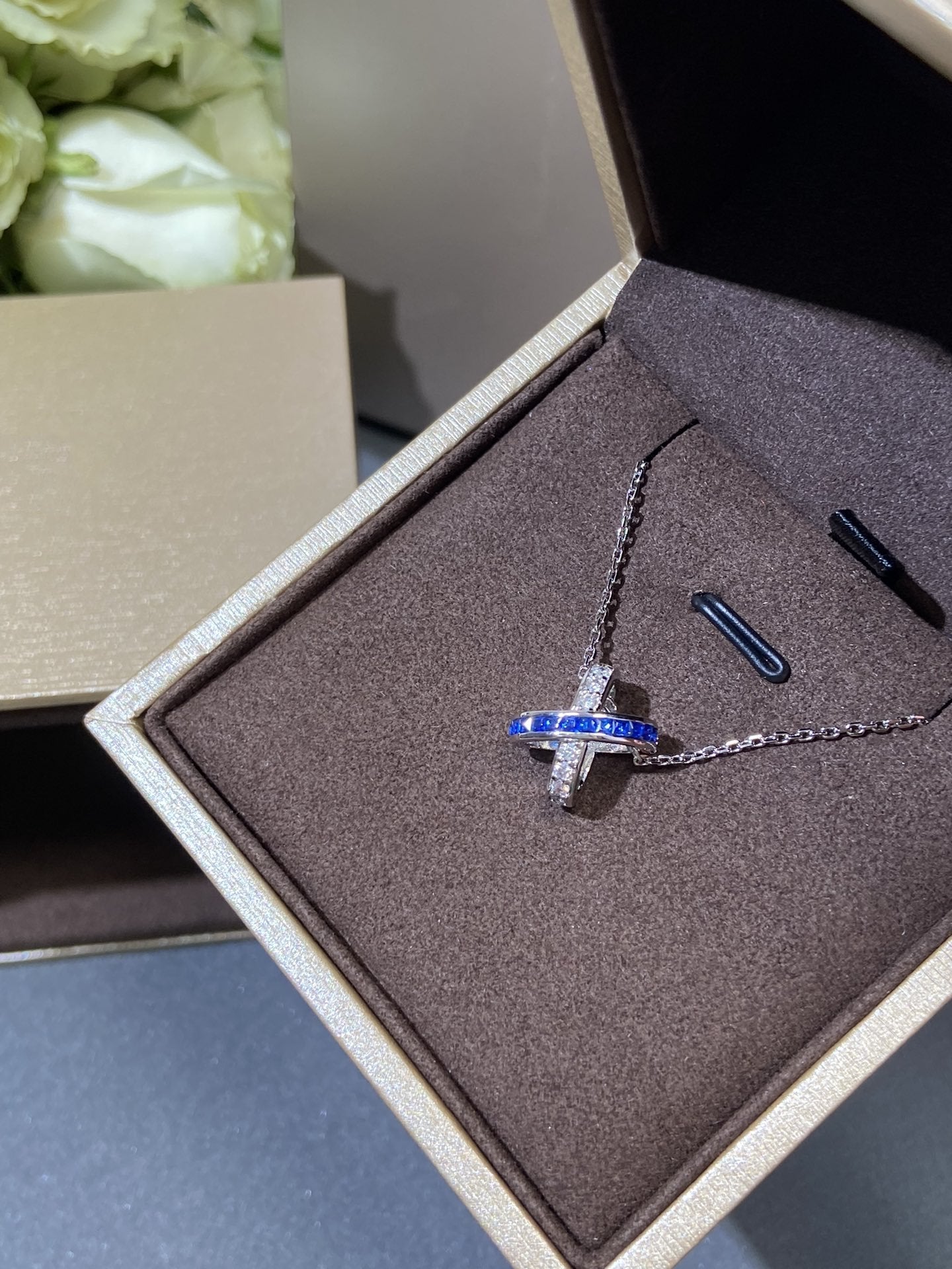 [GALE]LIENS DIAMOND SILVER NECKLACE