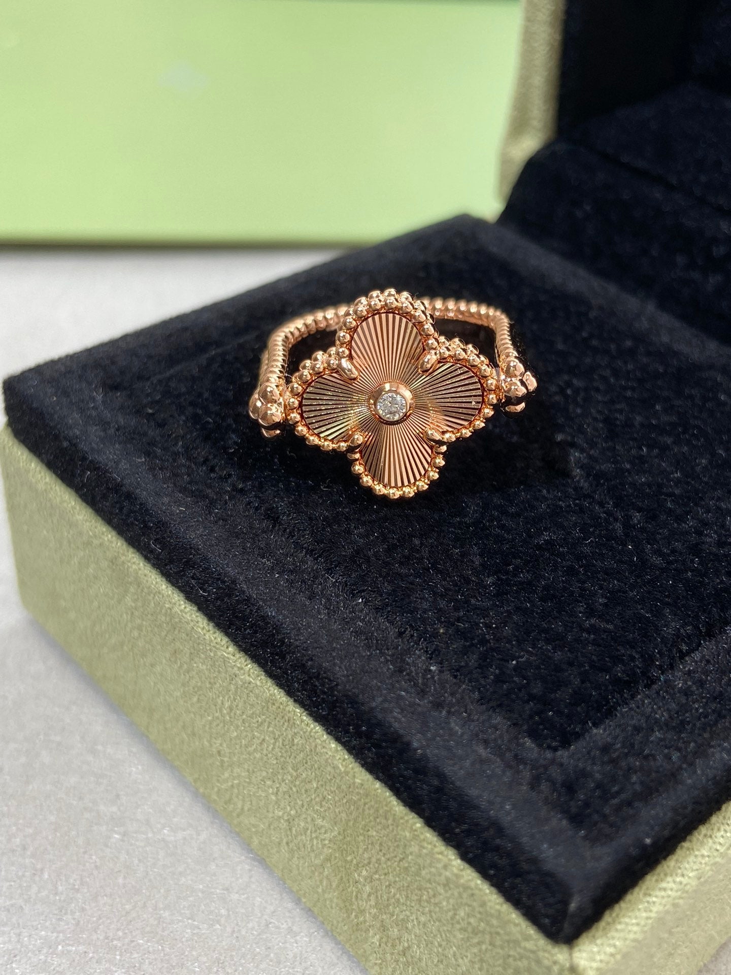 [NOVO]CLOVER RIVERSIBLE RING AUS ROSA GOLD 
