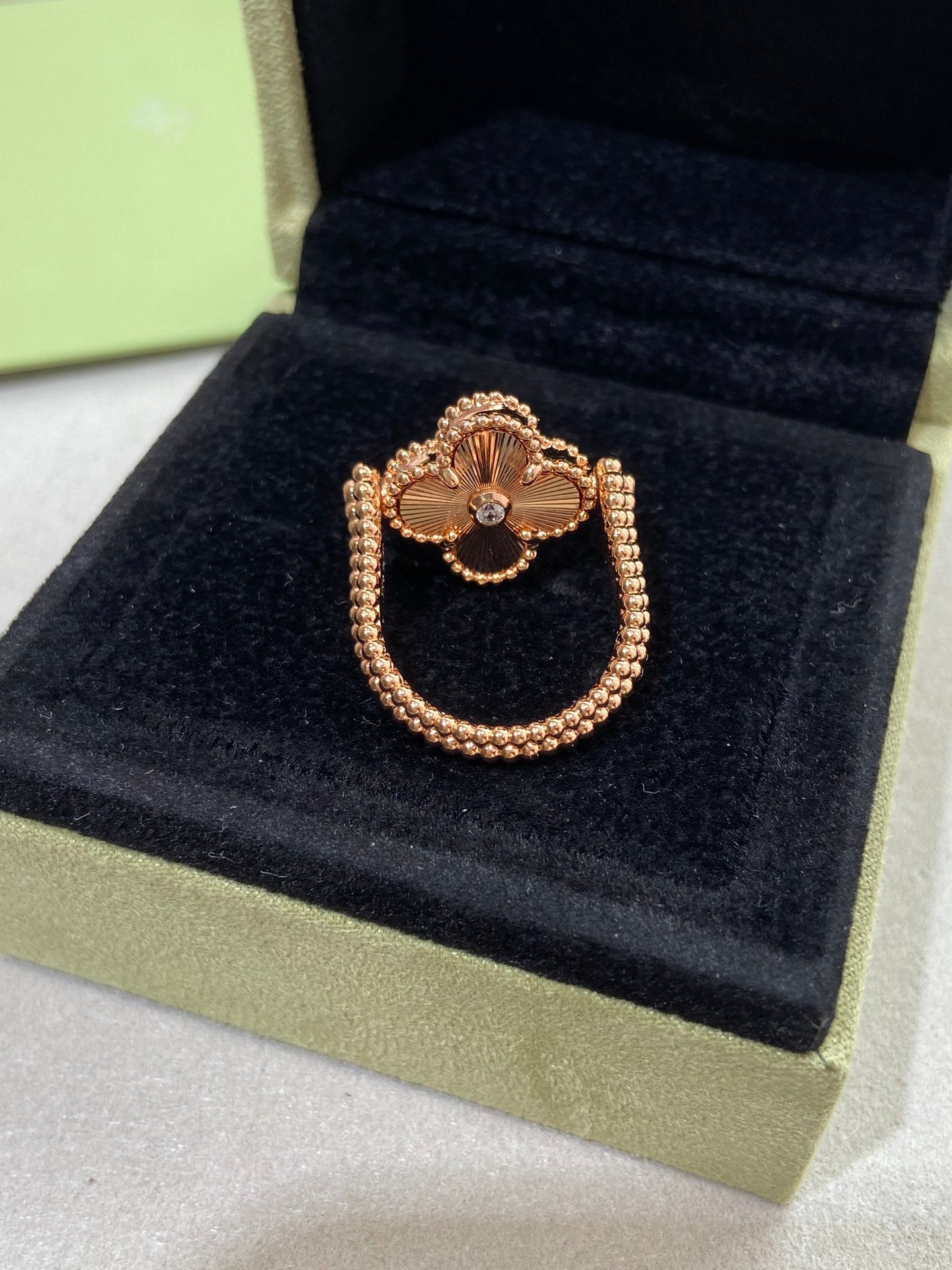 [NOVO]CLOVER RIVERSIBLE RING AUS ROSA GOLD 