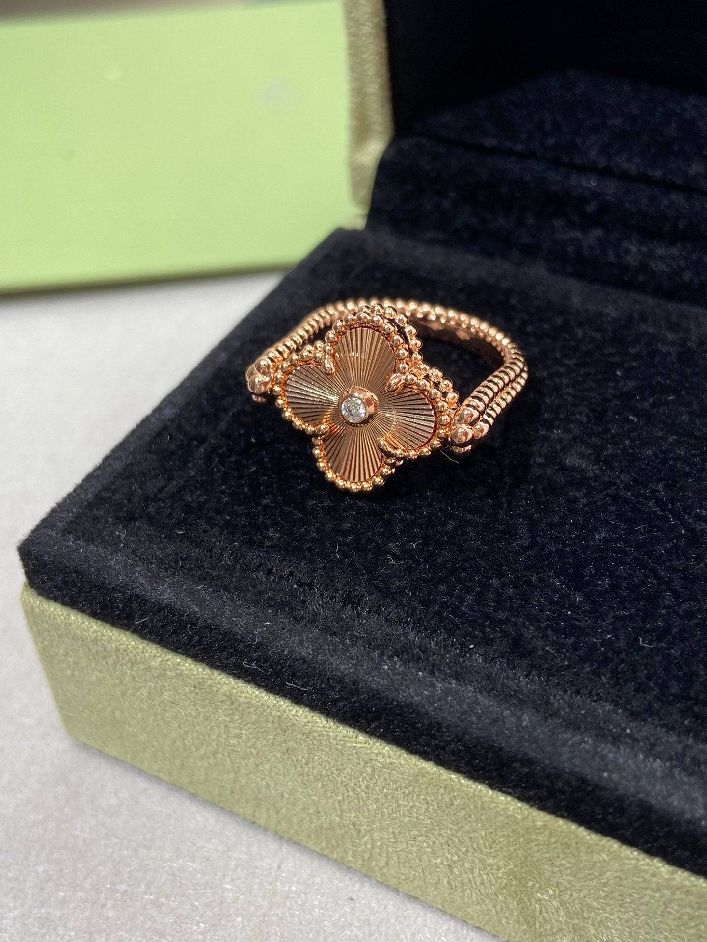 [NOVO]CLOVER RIVERSIBLE RING AUS ROSA GOLD 
