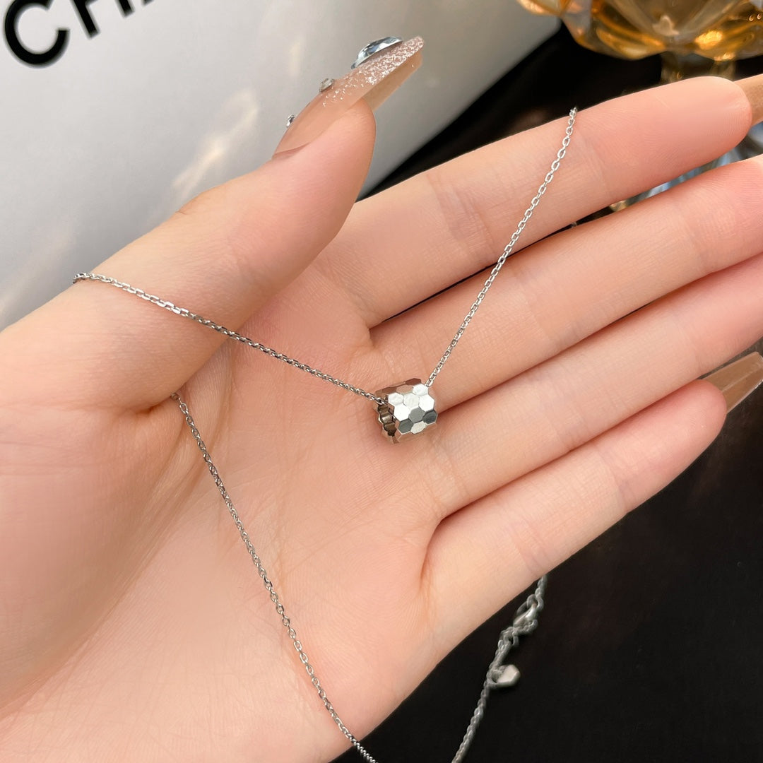 [GALE]BEE MINI NECKLACE