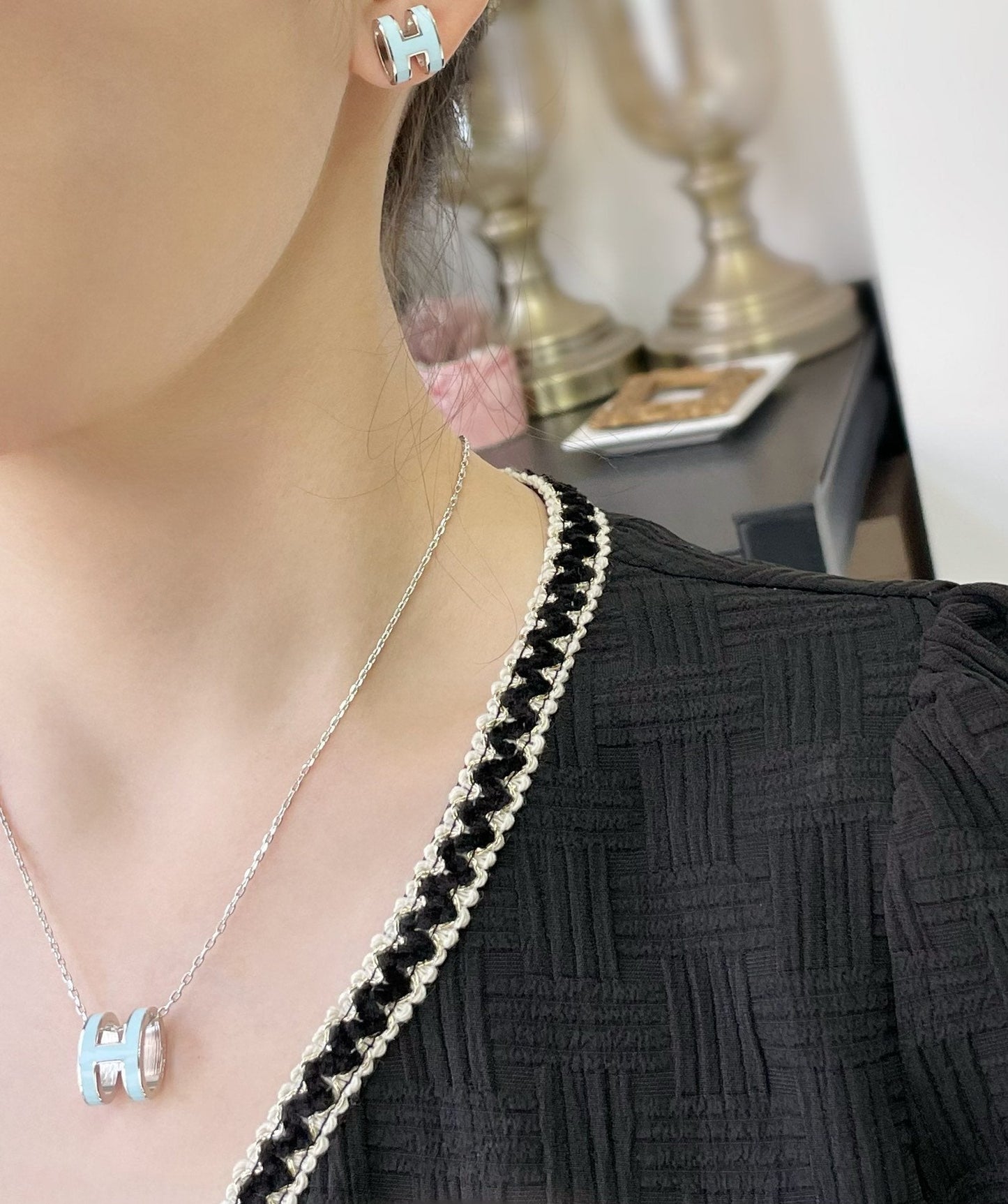 [NOVO]POP H HIMMELBLAUE OHRSTÖCKE