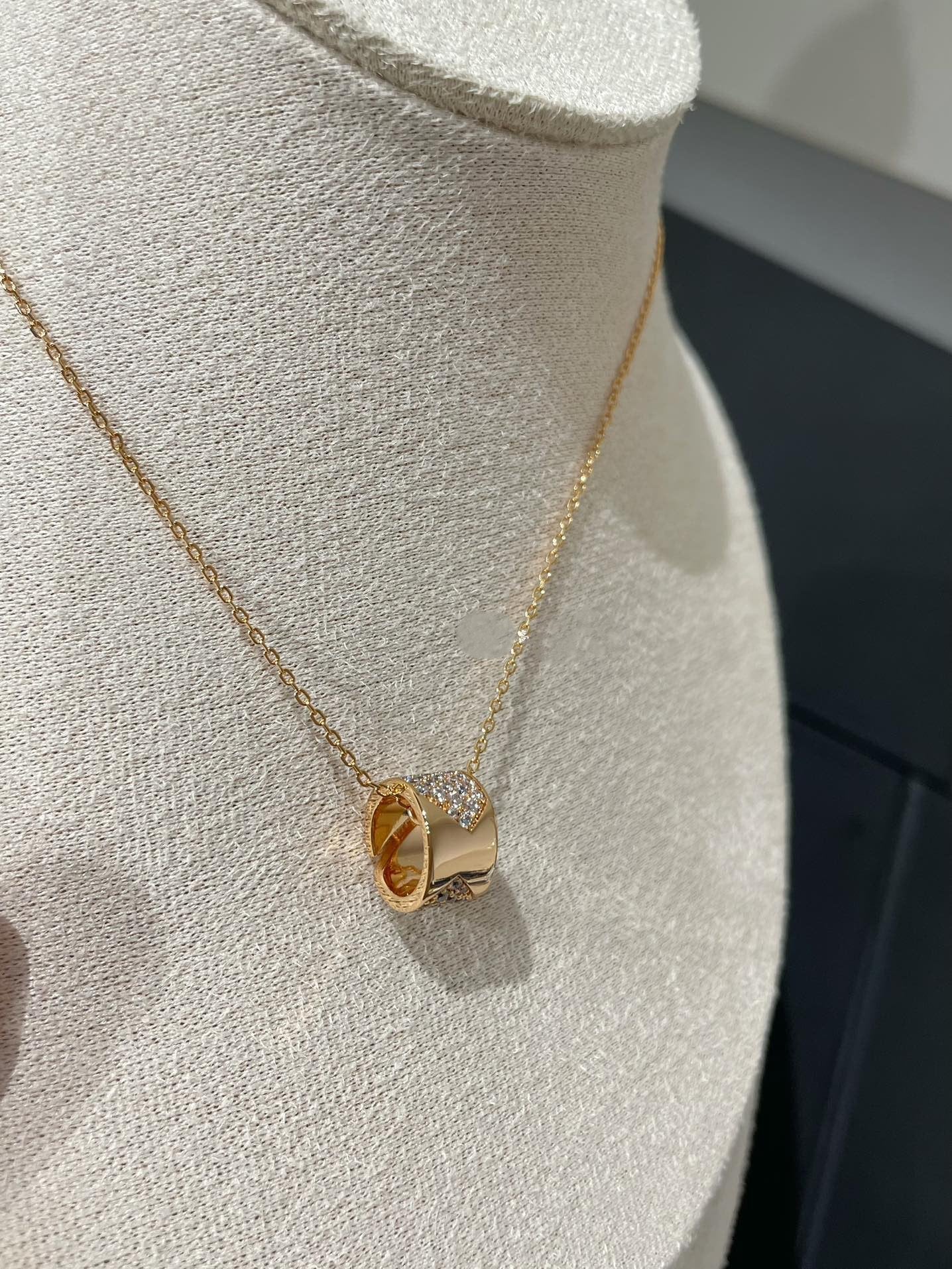 [GALE]LIENS EVIDENCE DIAMOND PAVED NECKLACE