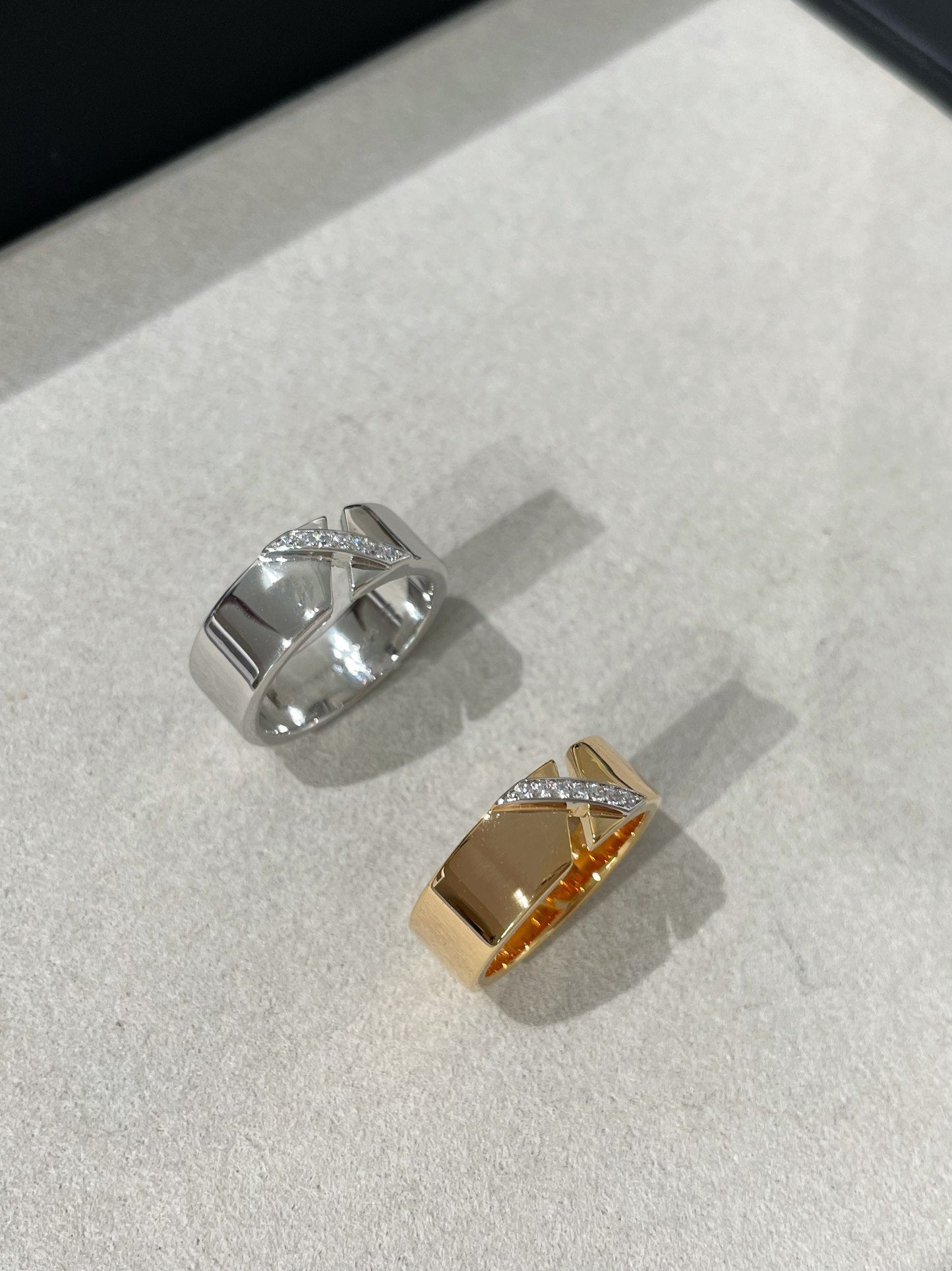 [GALE]LIENS EVIDENCE DIAOMOND RING