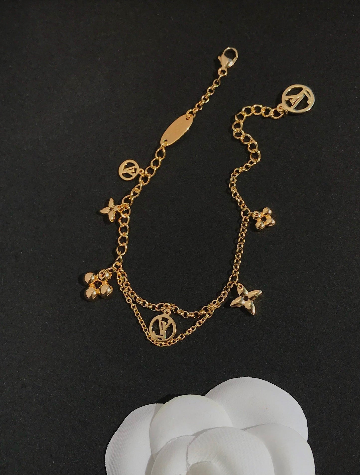 [NOVO]BLOOMING PINK GOLD MOP ARMBAND