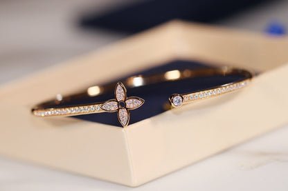 [GALE]IDYLLE GOLD OPEN BRACELET DIAMOND PAVED