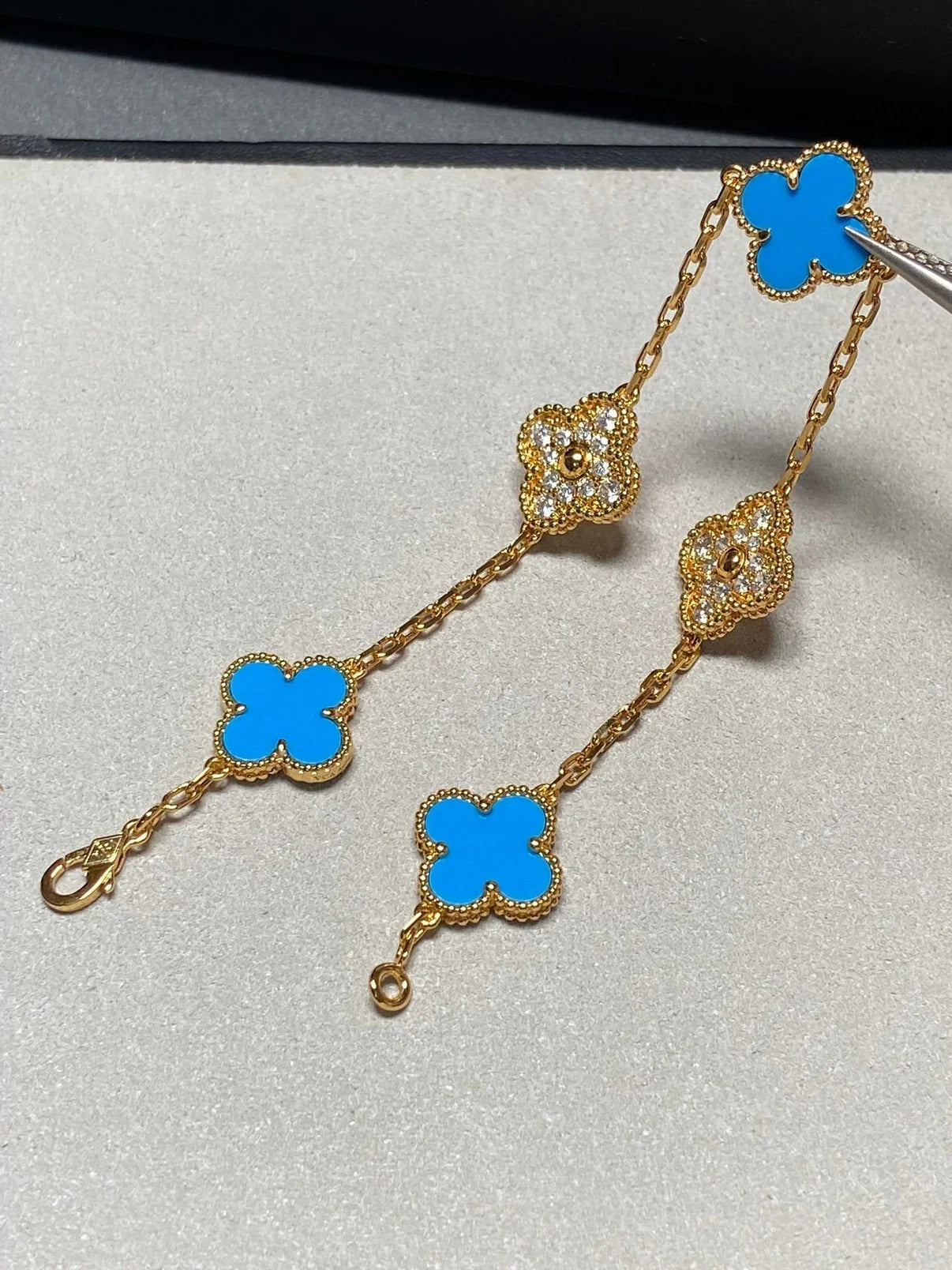 [GALE] CLOVER 5 MOTIF BLUE AGATE BRACELET COLLECTION