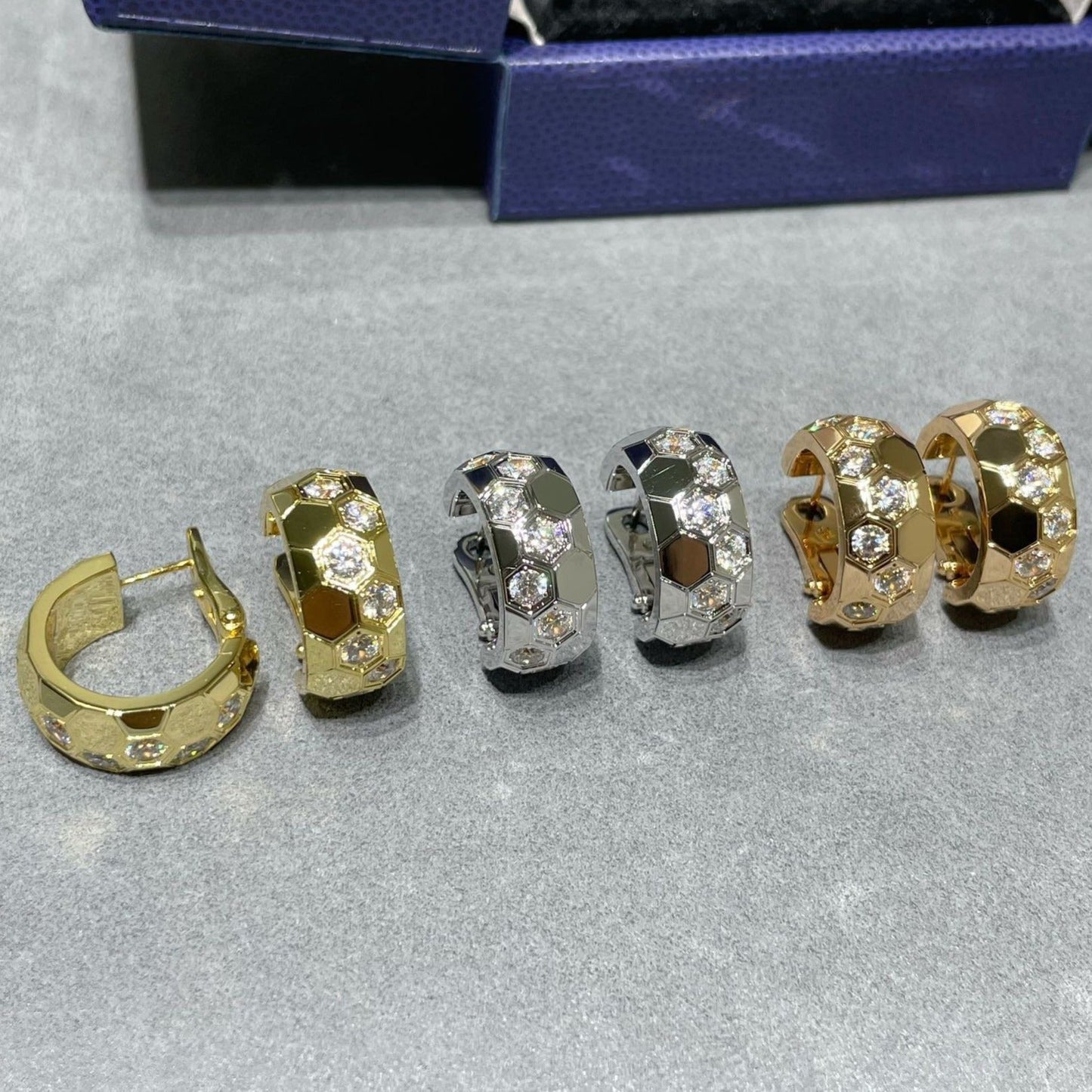 [GALE]BEE LOVE DIAMOND HOOP EARRINGS