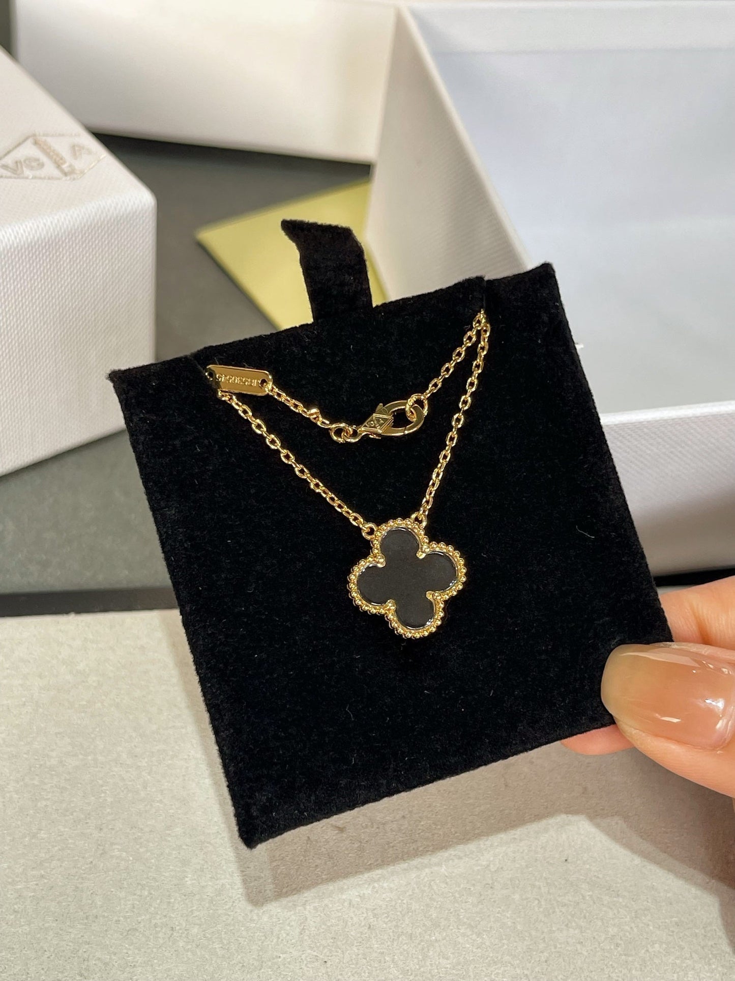 [GALE]CLOVER ROCK CRYSTAL ROSE GOLD NECKLACE