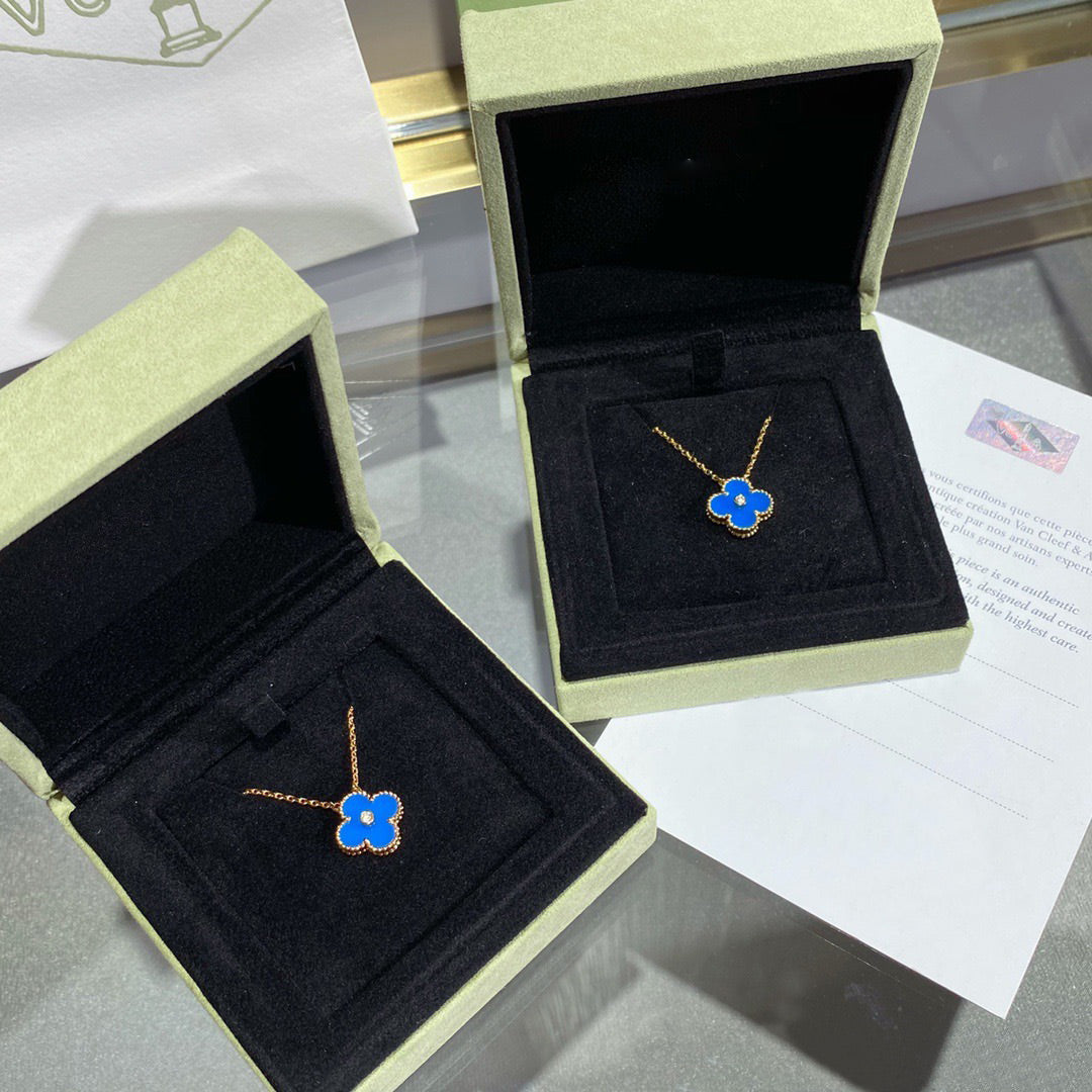 [GALE]CLOVER 15MM DIAMOND AND BLUE AGATE NECKLACE