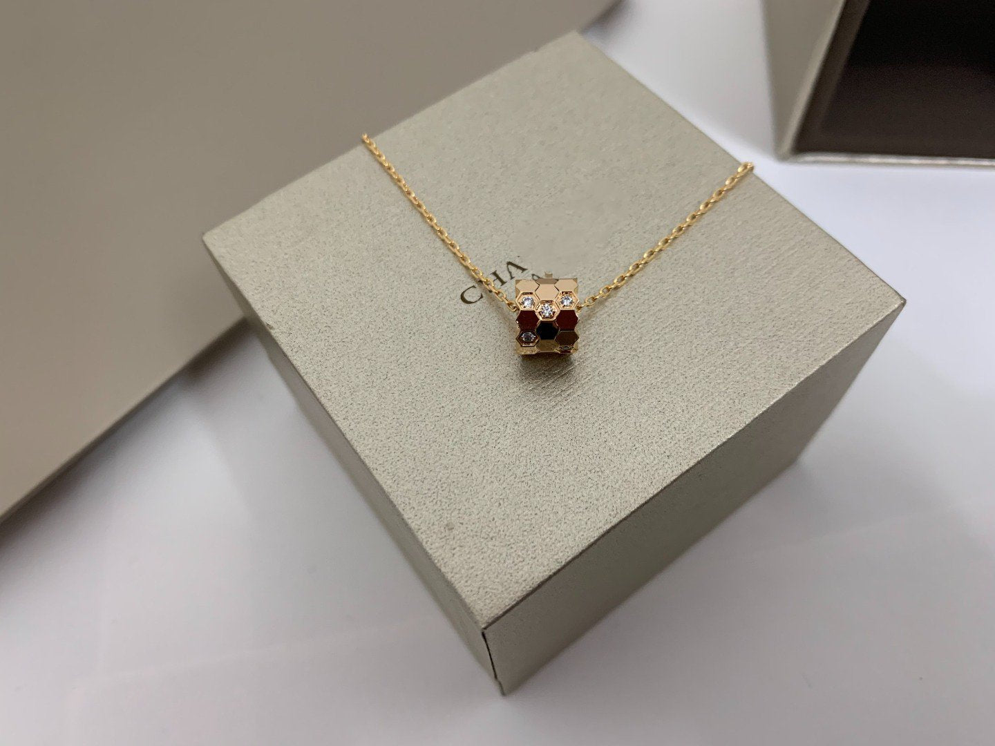 [GALE]BEE LOVE DIAMOND NECKLACE