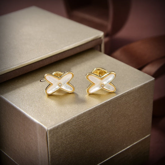 [NEU] JEUX DE WHITE POP GOLD DIAMOND EARRINGS