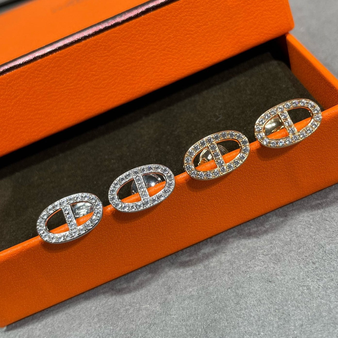 [GALE]HM FULL DIAMOND PIG NOSE STUD EARRINGS
