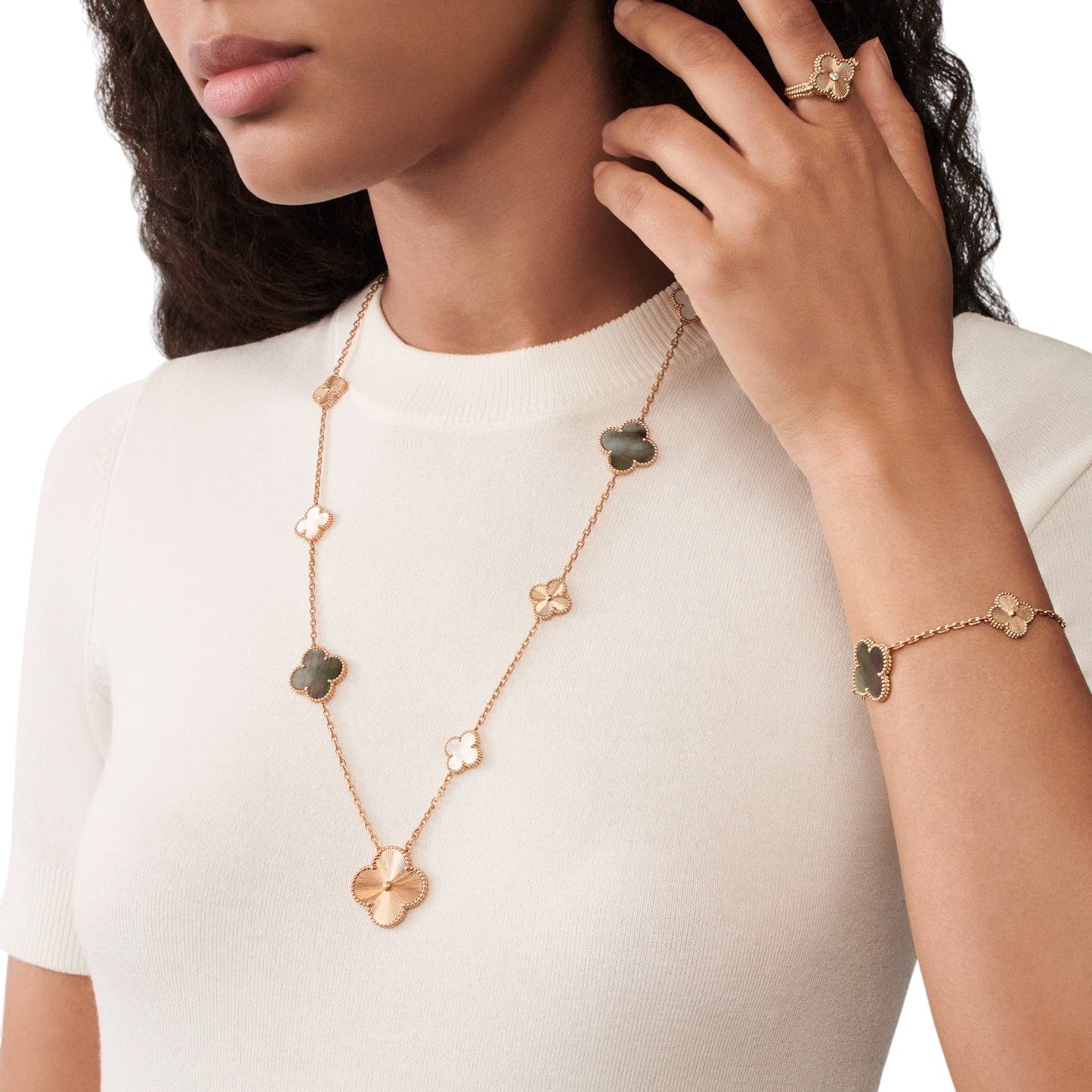 [GALE]DETACHABLE CLOVER 15(11+4) FLOWER ROSE GOLD NECKLACE SET