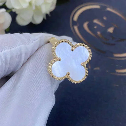 [GALE]CLOVER WHITE MOP RING
