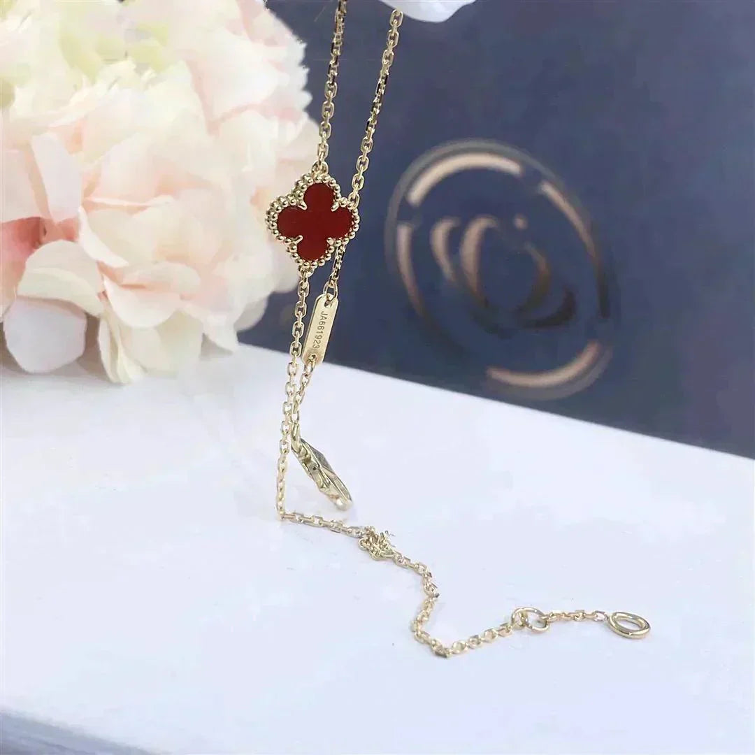 [GALE]CLOVER  CARNELIAN SINGLE FLOWER BRACELET