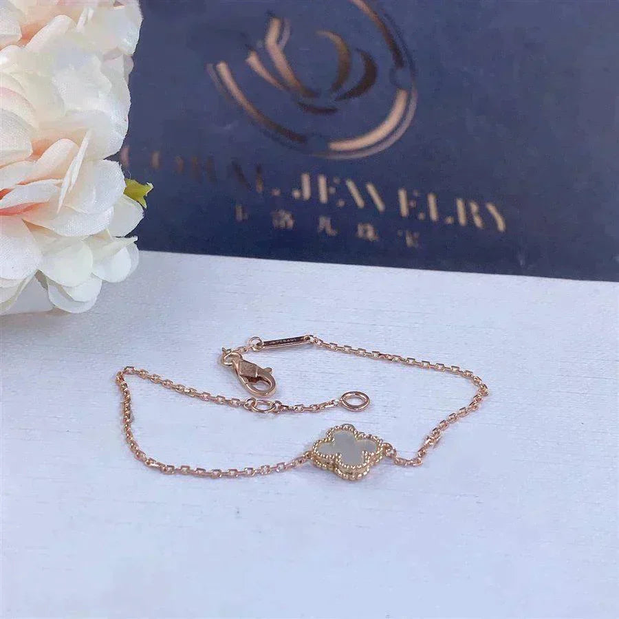 [GALE]CLOVER WHITE MOP SINGLE FLOWER BRACELET