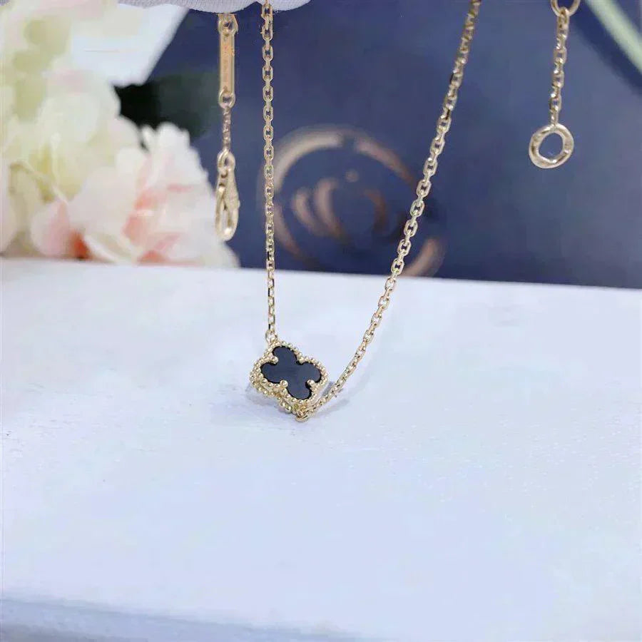 [GALE]CLOVER ONYX SINGLE FLOWER BRACELET