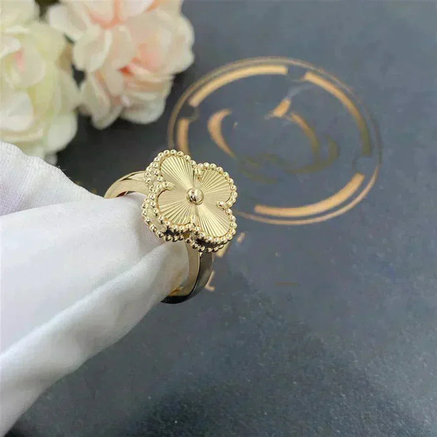 [GALE]CLOVER GOLD RING
